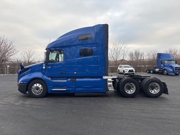2020 Volvo VNL 760 in Indianapolis, IN — photo 4