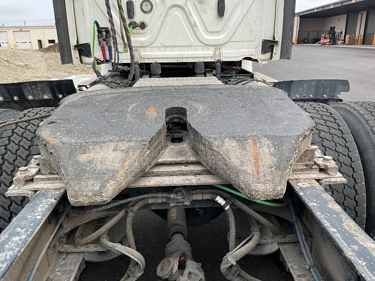2020 Freightliner Cascadia in Columbus, OH — photo 6