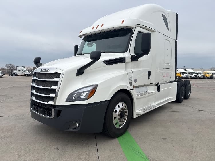 2020 Freightliner Cascadia in Fort Worth, TX — photo 3