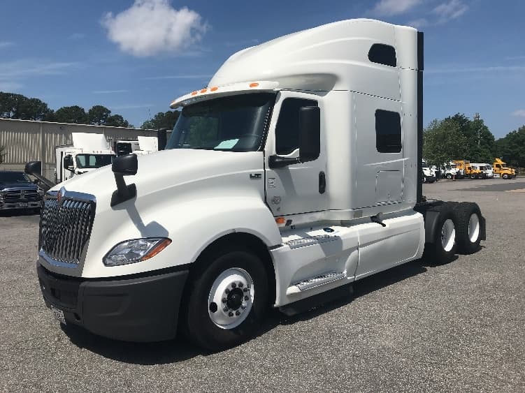 2020 International LT in Chesapeake, VA — photo 3