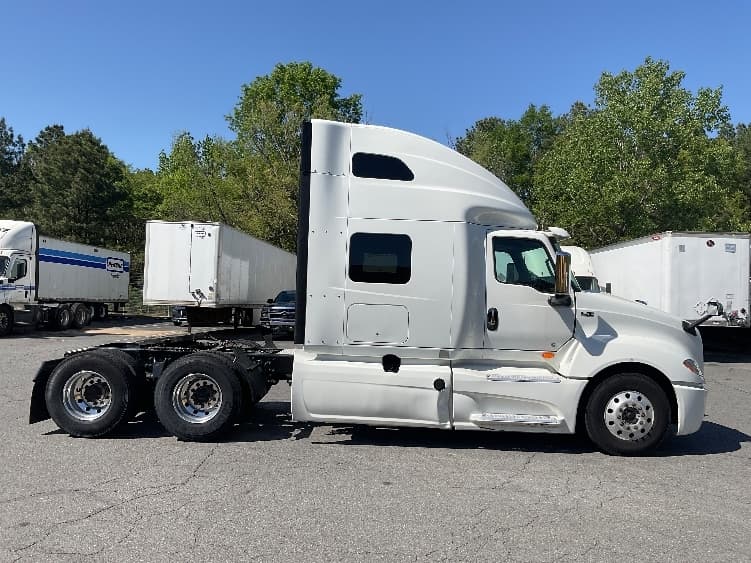 2020 International LT in Hot Springs, AR — photo 8