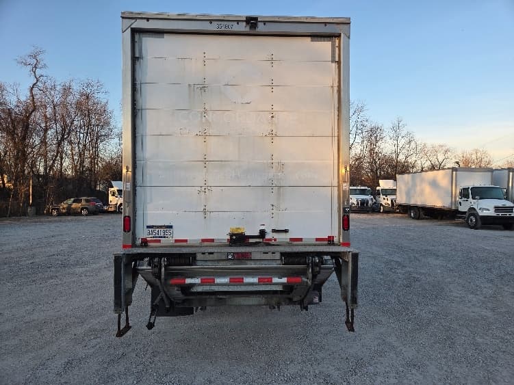 2021 Freightliner M2 106 in Parkersburg, WV — photo 6