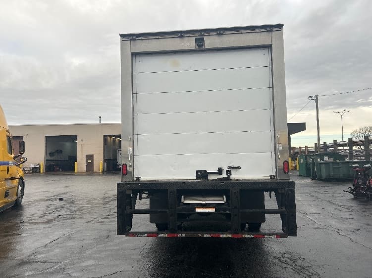 2020 Freightliner M2 106 in Baltimore, MD — photo 7