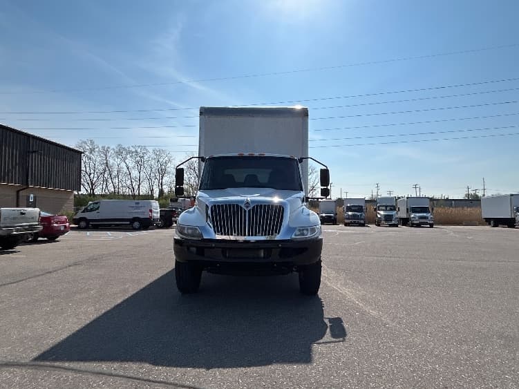 2020 International MV in Warren, MI — photo 2