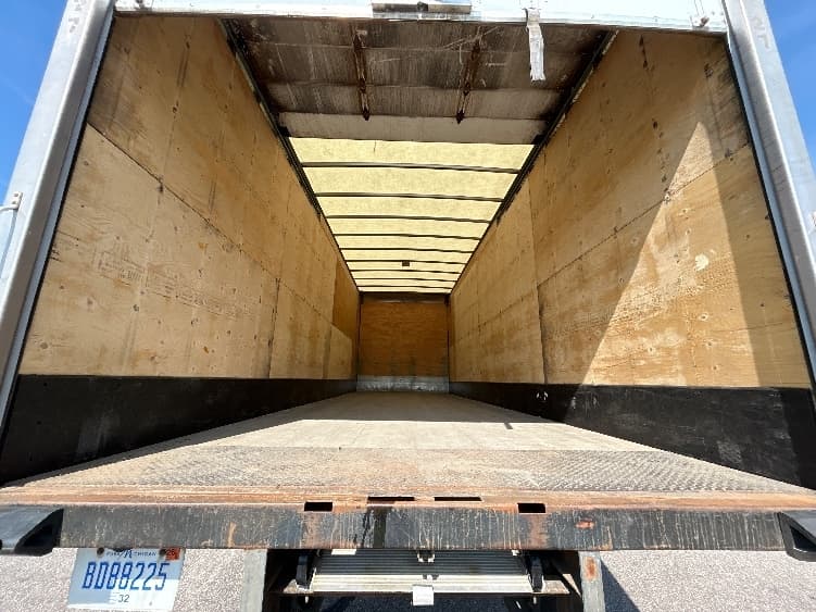 2020 International MV in Warren, MI — photo 9