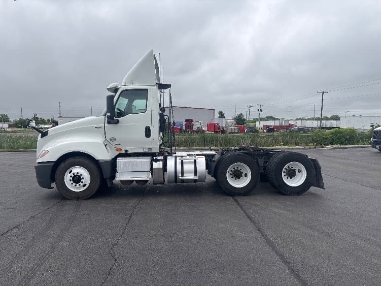 2020 International LT in Piqua, OH — photo 4