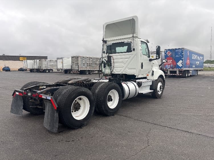 2020 International LT in Piqua, OH — photo 7
