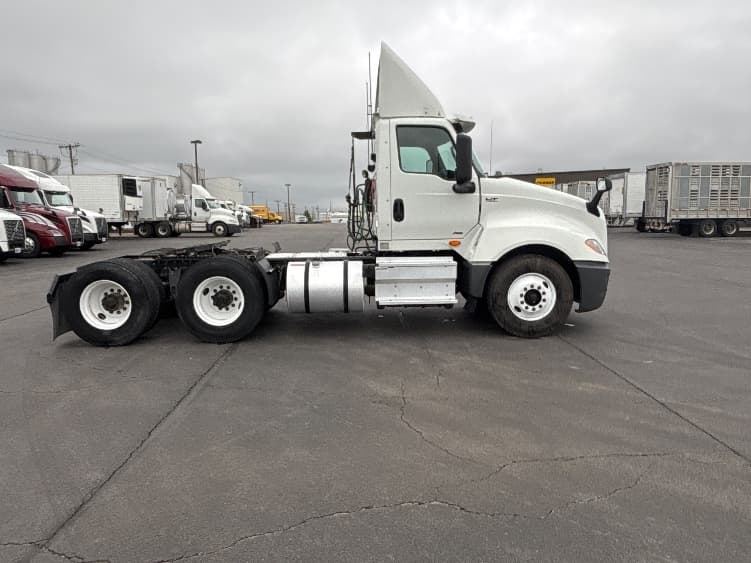 2020 International LT in Piqua, OH — photo 8