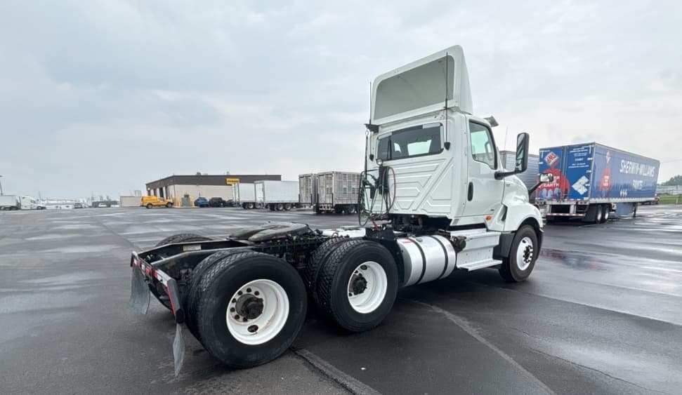 2020 International LT in Piqua, OH — photo 7