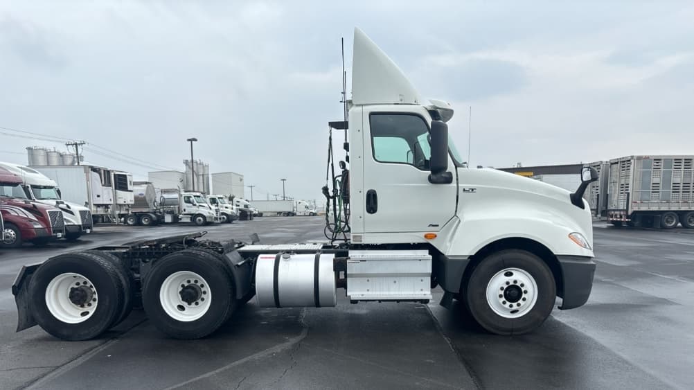 2020 International LT in Richmond, IN — photo 8