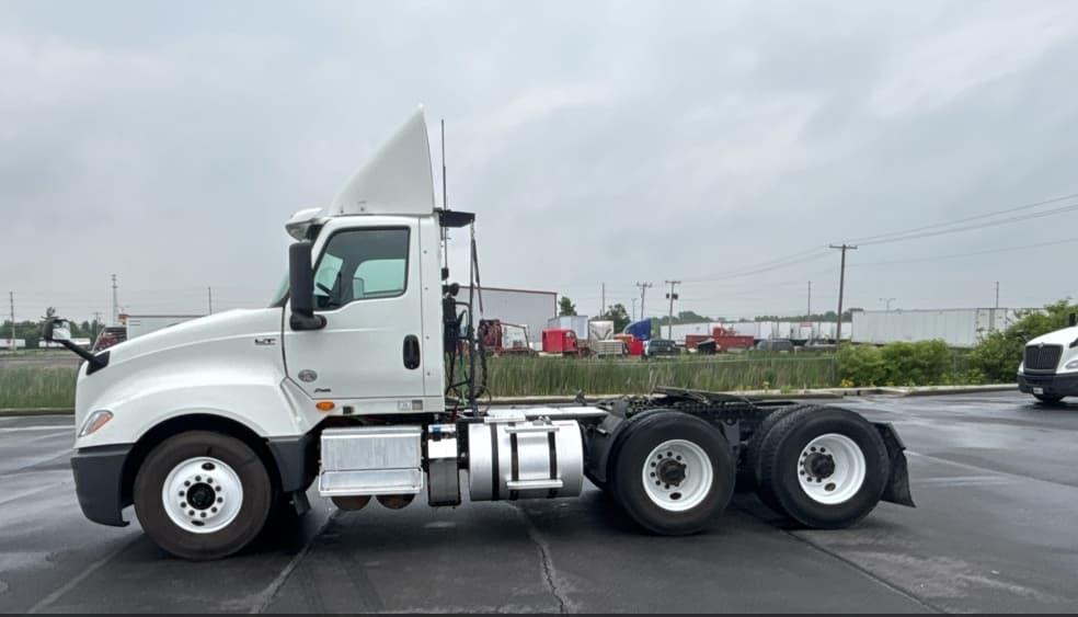 2020 International LT in Richmond, IN — photo 4