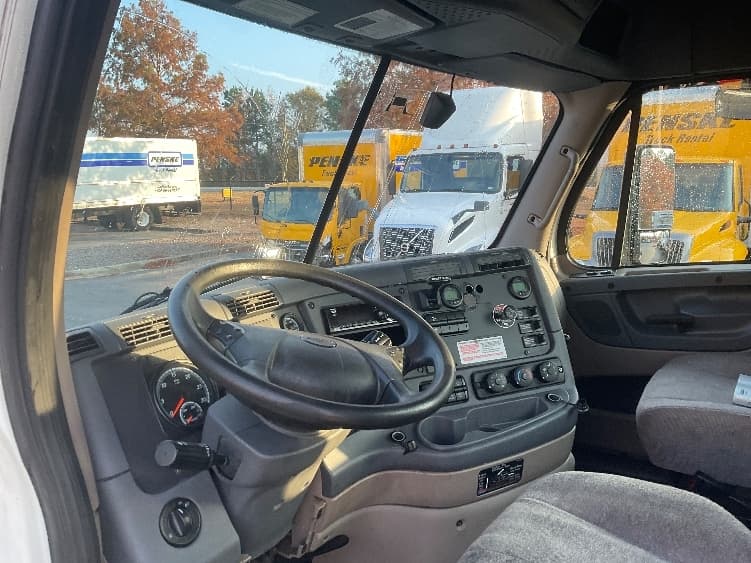 2020 Freightliner Cascadia in Augusta, GA — photo 10