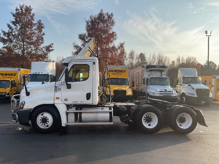 2020 Freightliner Cascadia in Augusta, GA — photo 4