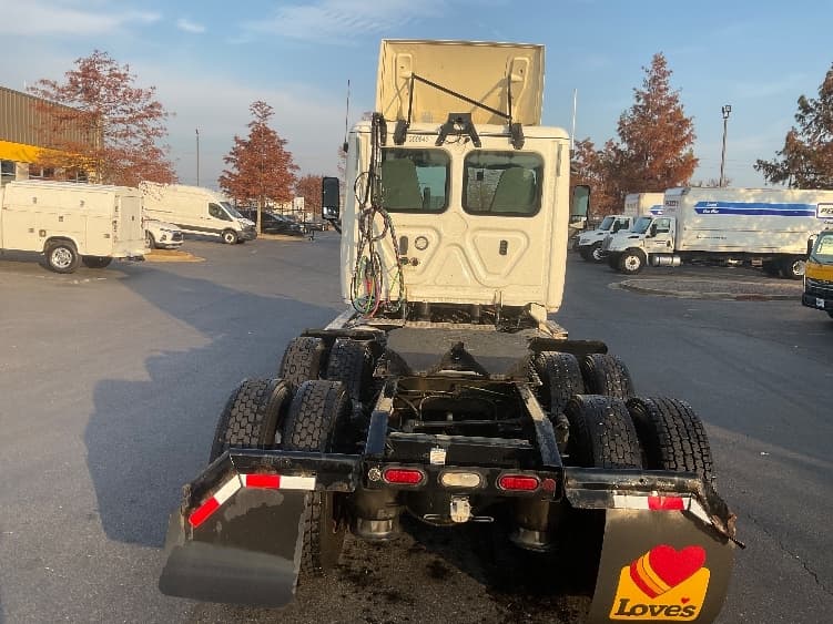 2020 Freightliner Cascadia in Augusta, GA — photo 6