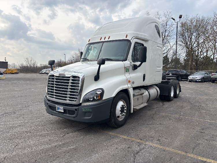 2020 Freightliner Cascadia in Middlefield, OH — photo 3