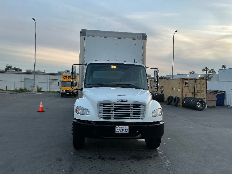 2021 Freightliner M2 106 in Fontana, CA — photo 2