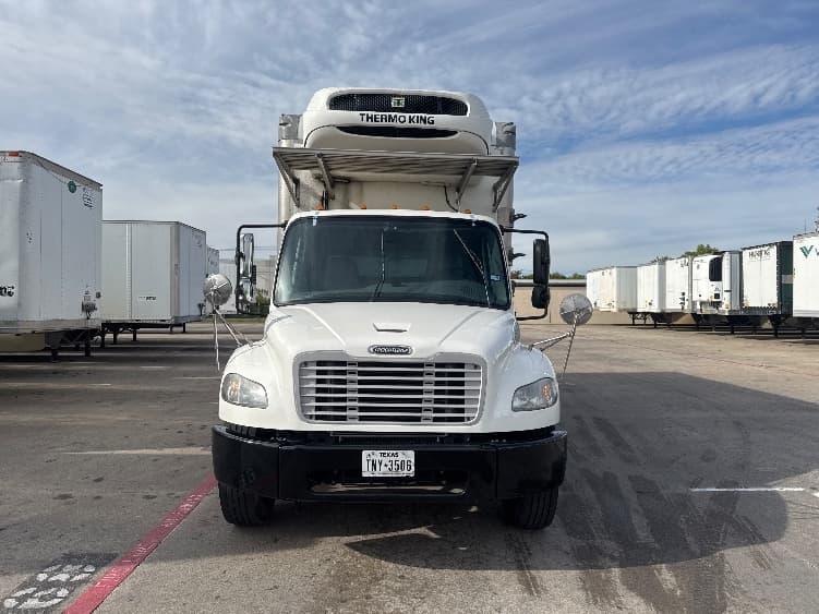 2020 Freightliner M2 106 in Carrollton, TX — photo 2