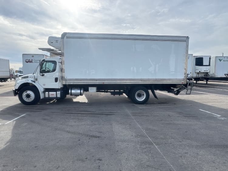 2020 Freightliner M2 106 in Carrollton, TX — photo 4