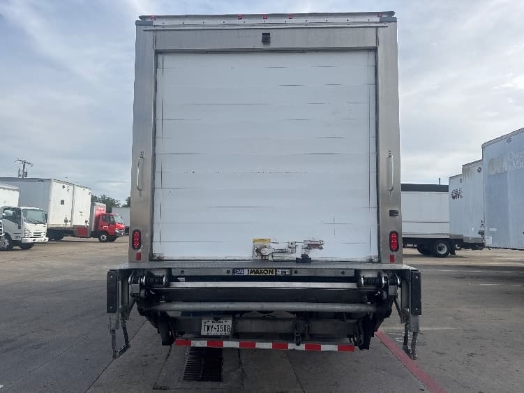 2020 Freightliner M2 106 in Carrollton, TX — photo 7