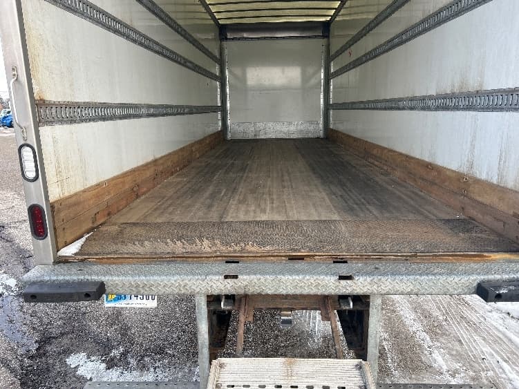 2020 Freightliner M2 106 in Lansing, MI — photo 10