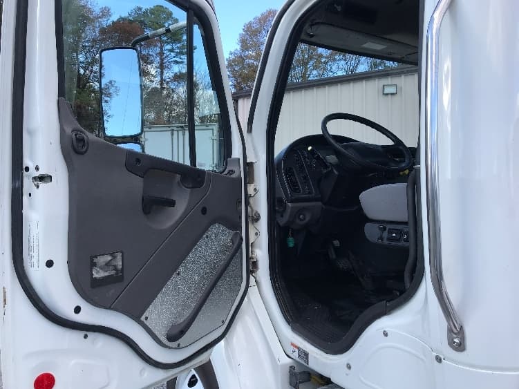 2020 Freightliner M2 112 in Cleveland, TN — photo 9