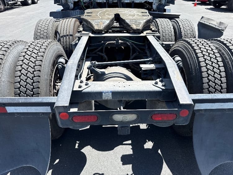 2020 Freightliner Cascadia in Fontana, CA — photo 6