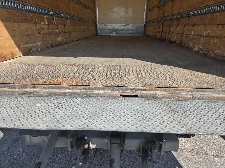 2020 Freightliner M2 112 in Kansas City, MO — photo 10