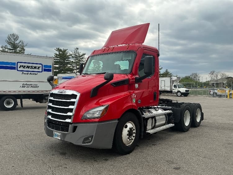 2020 Freightliner Cascadia in Piqua, OH — photo 3