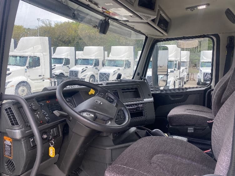 2020 Volvo in Bessemer, AL — photo 10