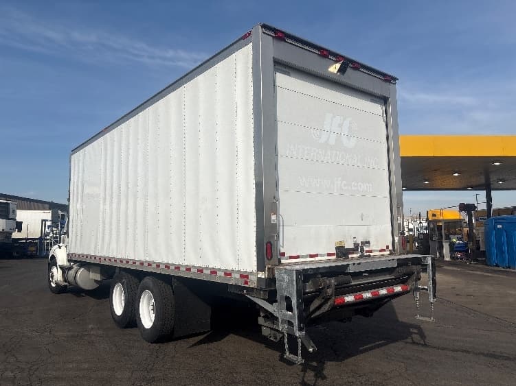 2020 Freightliner M2 112 in Sturtevant, WI — photo 6