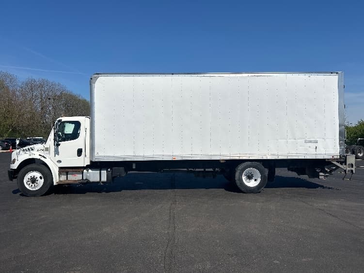 2020 Freightliner M2 106 in Bloomington, IN — photo 4