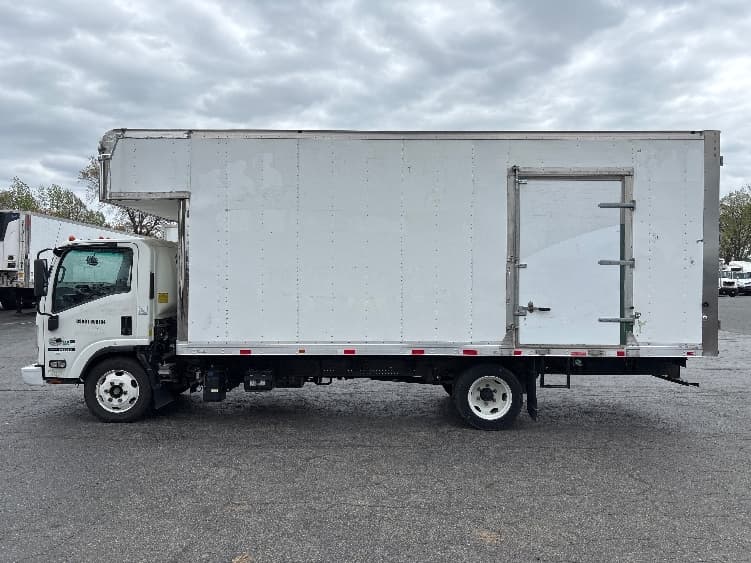 2020 Isuzu NRR in Concord, NC — photo 4