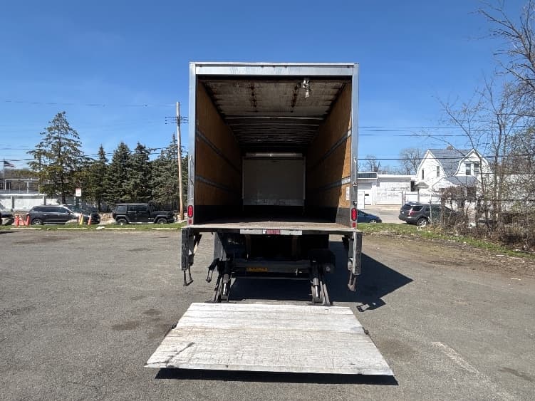 2020 Freightliner M2 106 in Elmsford, NY — photo 9