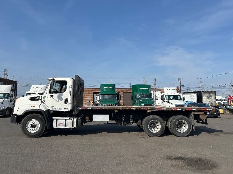 2020 Freightliner 114SD in Kearny, NJ — photo 4