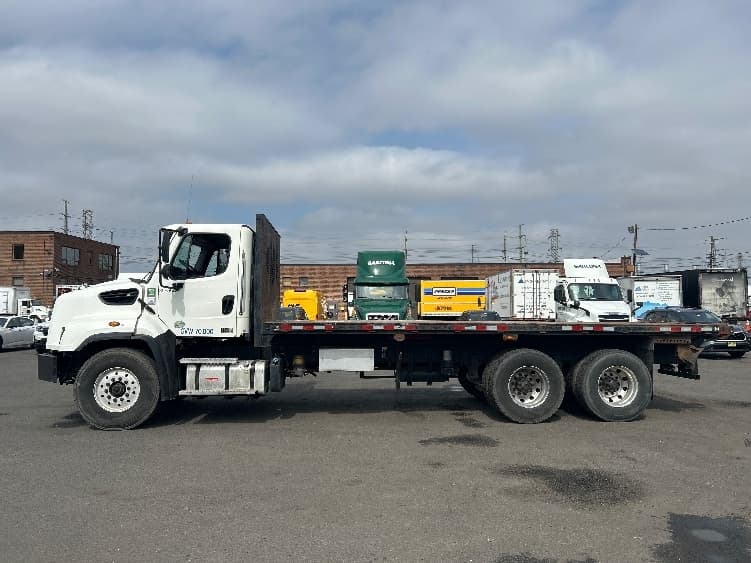 2020 Freightliner 114SD in Kearny, NJ — photo 4
