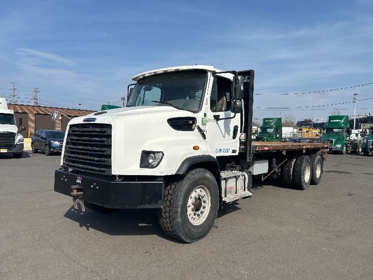 2020 Freightliner 114SD in Kearny, NJ — photo 3
