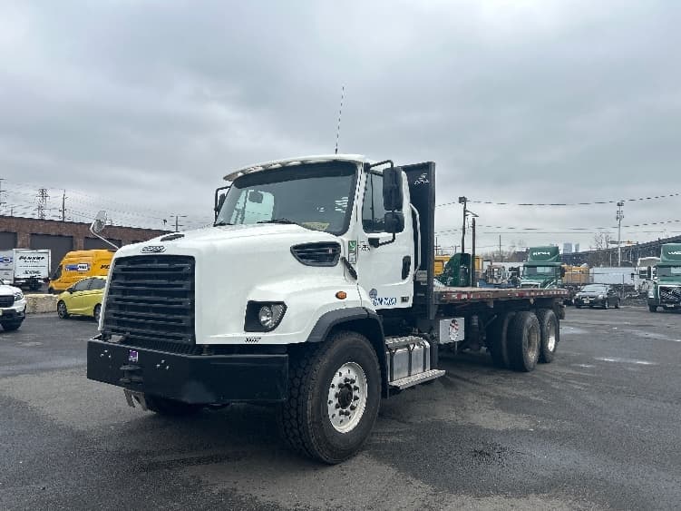 2020 Freightliner 114SD in Kearny, NJ — photo 3