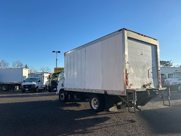 2020 Isuzu NQR in West Babylon, NY — photo 6