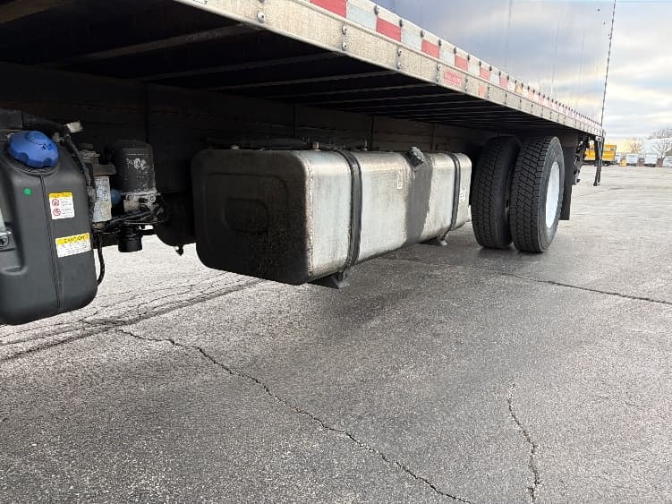 2020 Isuzu FTR in Sturtevant, WI — photo 5