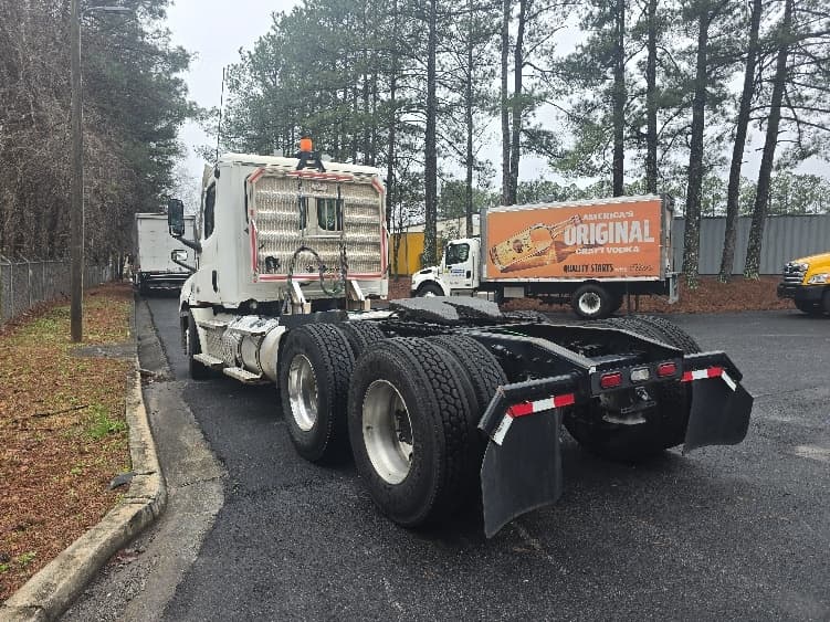 2021 Freightliner Cascadia in Atlanta (Forest Park), GA — photo 5