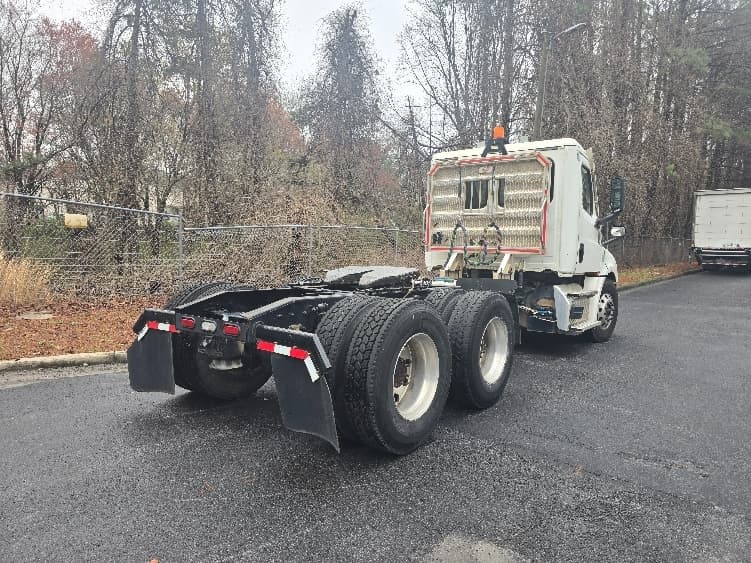 2021 Freightliner Cascadia in Atlanta (Forest Park), GA — photo 7
