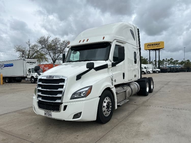 2021 Freightliner Cascadia in Houston, TX — photo 3