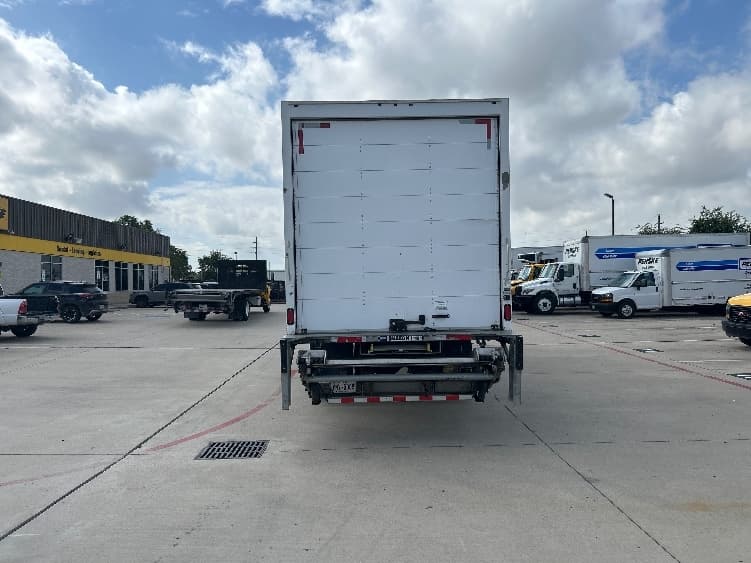 2021 Freightliner M2 106 in Houston, TX — photo 7