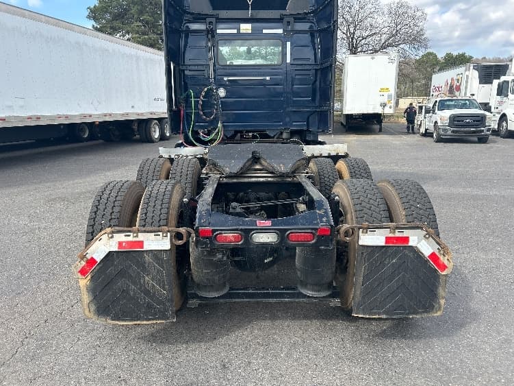 2021 Volvo VNL 300 in Hot Springs, AR — photo 6