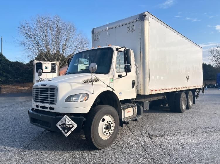 2021 Freightliner M2 106 in Duluth, GA — photo 3