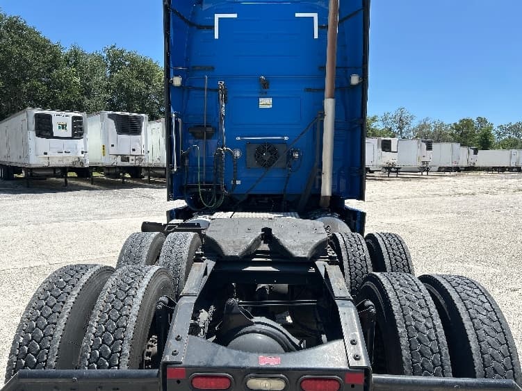 2021 Volvo VNL 760 in Tampa, FL — photo 6