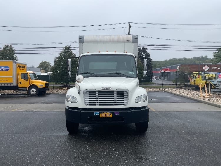 2021 Freightliner M2 106 in West Babylon, NY — photo 2