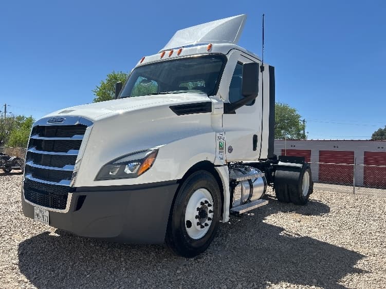 2021 Freightliner Cascadia in Amarillo, TX — photo 3