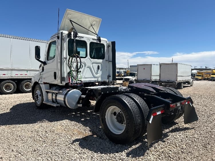 2021 Freightliner Cascadia in Amarillo, TX — photo 5
