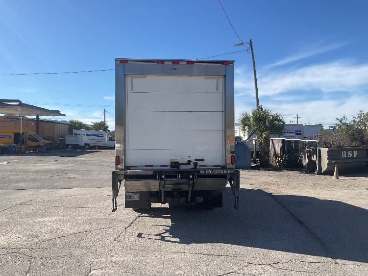 2021 Isuzu NRR in Fort Myers, FL — photo 7